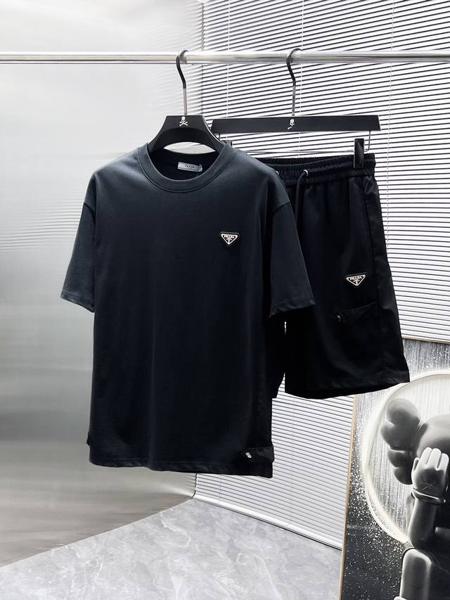 Prada 2025Ss new summer casual short-sleeved shorts suit, high-end version! Cus