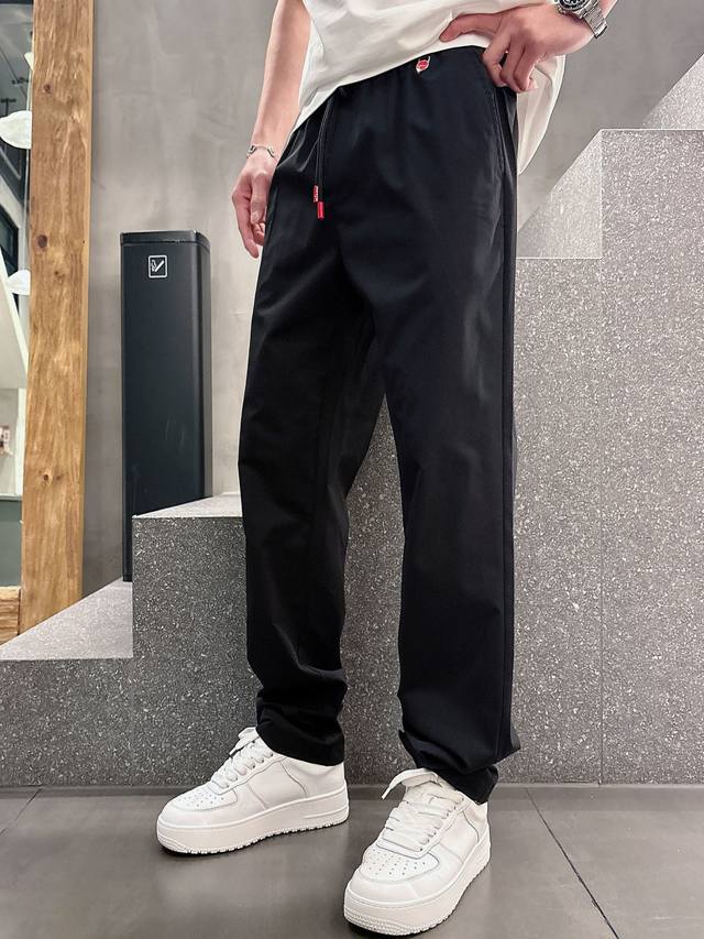 Kiton# 2025 Spring and Summer Casual Pants A new interpretation of aesthetics, i
