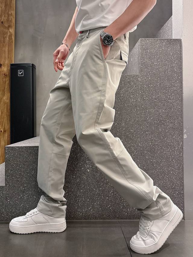 Kiton# 2025 Spring and Summer Casual Pants A new interpretation of aesthetics, i