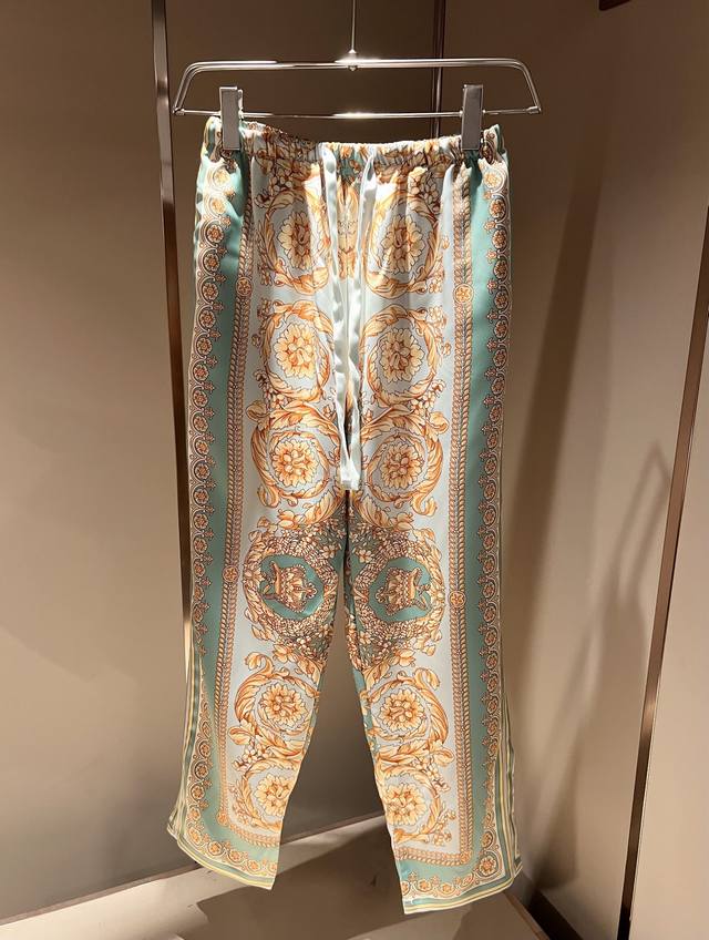Vers*Ce Van*Ce 2025 Spring and Summer New Original Silk Pajamas Set Vers*Ce Van*