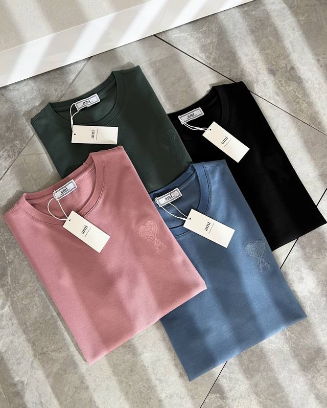 Ami 2025 Spring and Summer new unisex short-sleeved T-shirts, the latest model i
