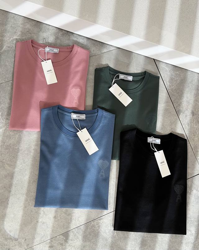 Ami 2025 Spring and Summer new unisex short-sleeved T-shirts, the latest model i