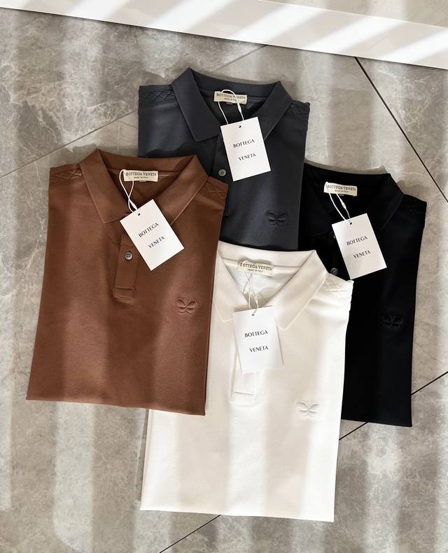 Bottegavene*A 2025 Spring/Summer New Lapel Polo Shirt This is the best solid col