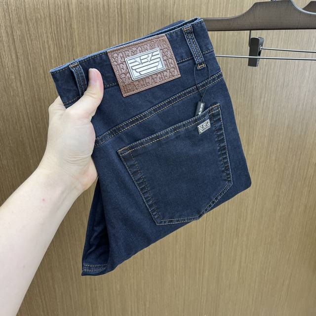 New Aj 2540 Spring and Summer new casual jeans are on sale on the official webs