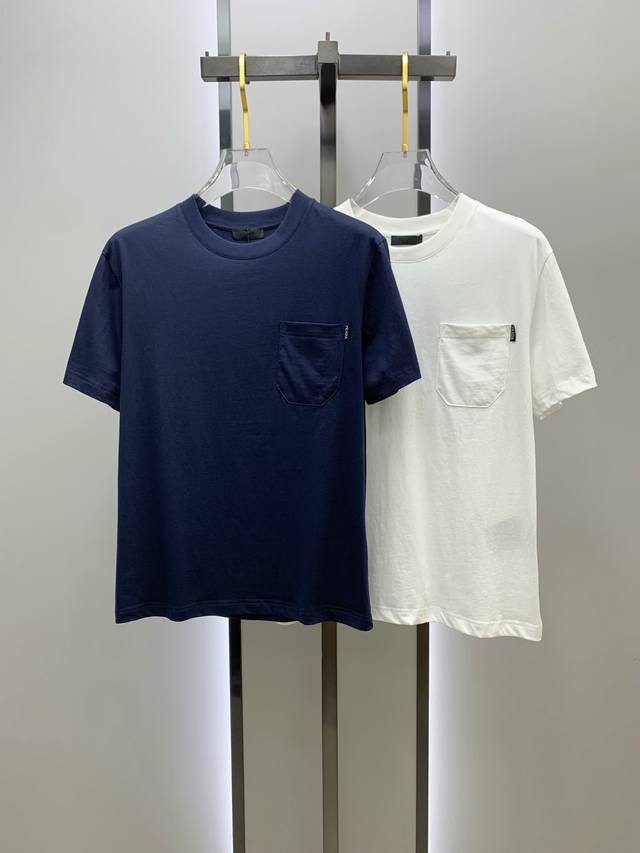 Prada 2025 Spring and Summer new men's and women's short-sleeved T-shirts, the