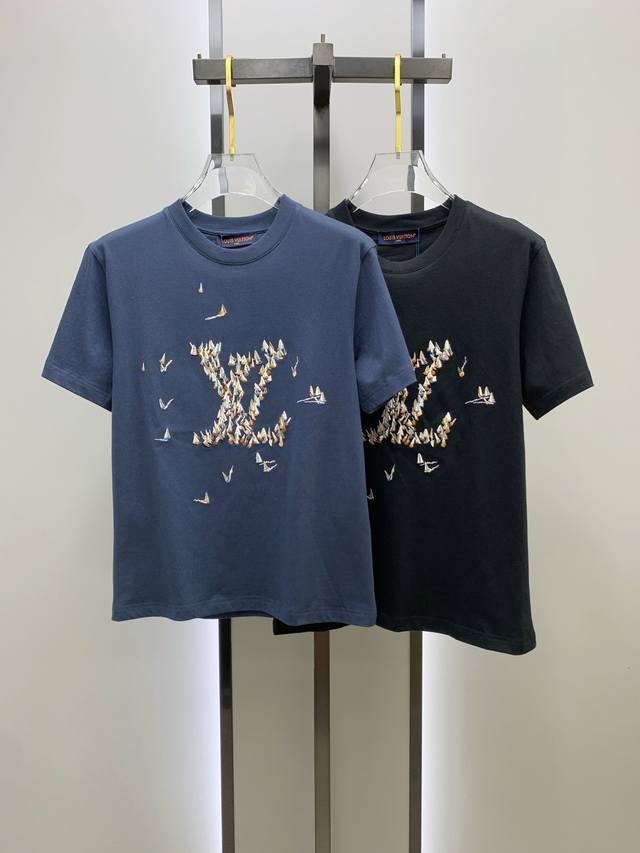 Lv2025 Spring and Summer new men's and women's short-sleeved T-shirts, the lates