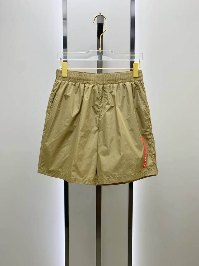 Prada 2025 Spring and Summer new casual shorts! Available on the official websi