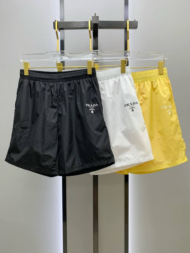 Prada 2025 Spring and Summer new casual shorts! Available on the official websi