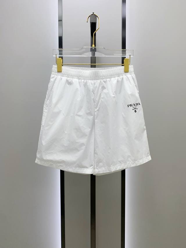 Prada 2025 Spring and Summer new casual shorts! Available on the official websi