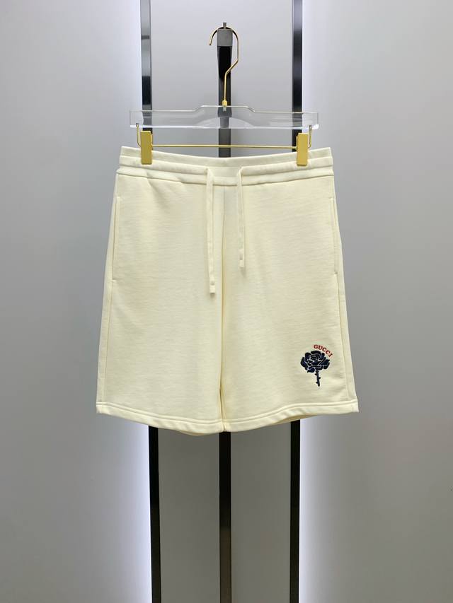 Gucci 2025 Spring and Summer new casual shorts! Available on the official websi