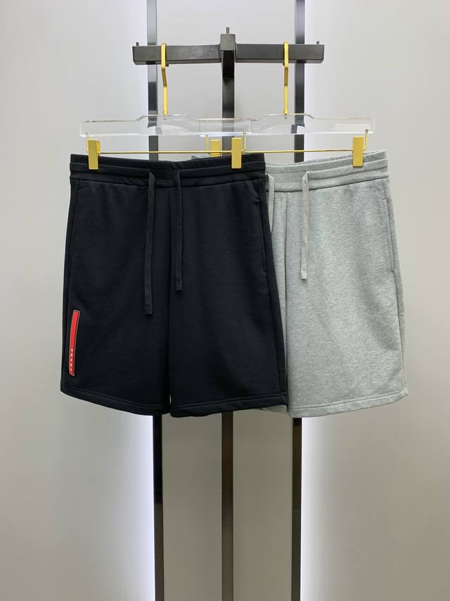 Prada 2025 Spring and Summer new casual shorts! Available on the official websi