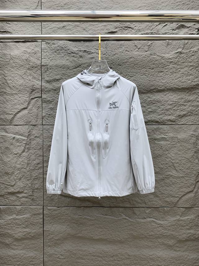 New Arc'teryx channel boutique. 2025Ss spring and summer new sportswear jacket