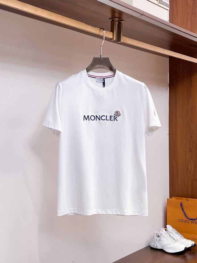 Moncler 2025 Spring and Summer new models first release at the counter, the late