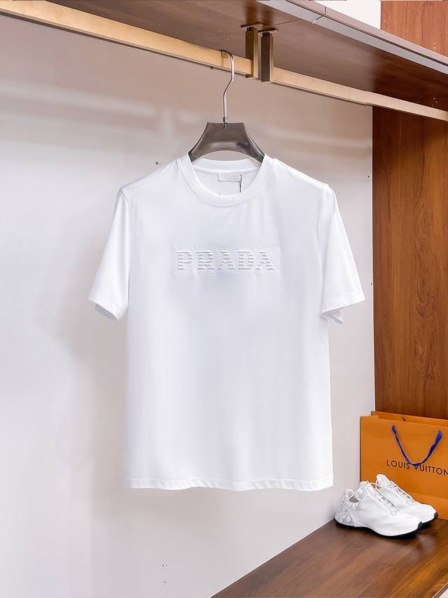 Prada 2025 Spring and Summer new models first release at the counter, the lates