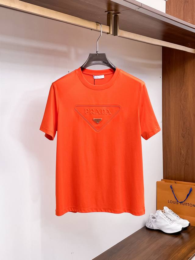 Prada 2025 Spring and Summer New Releases, the latest round neck short sleeves,