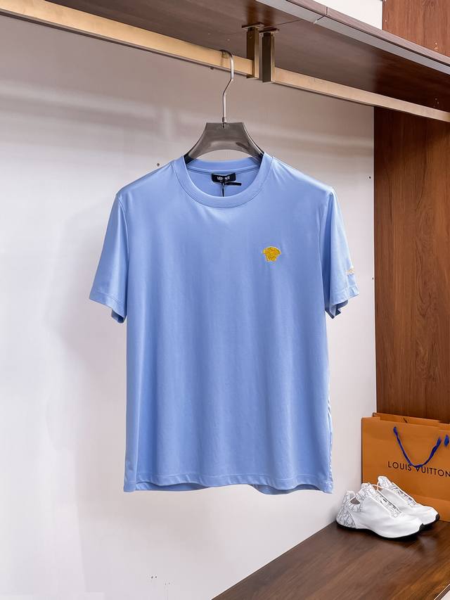 Versace 2025 Spring and Summer New Releases, the latest round-neck short-sleeved