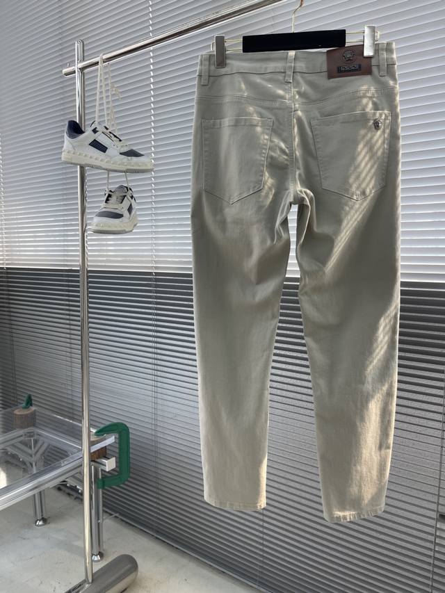 Versac 25Ss new summer casual jeans, high-end quality, super soft and comfortabl
