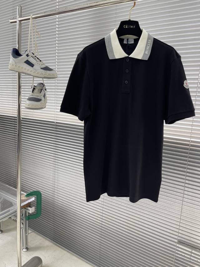 Mon 25Ss New Embroidered Logo Polo Shirt This Polo Shirt is made of cotton pique