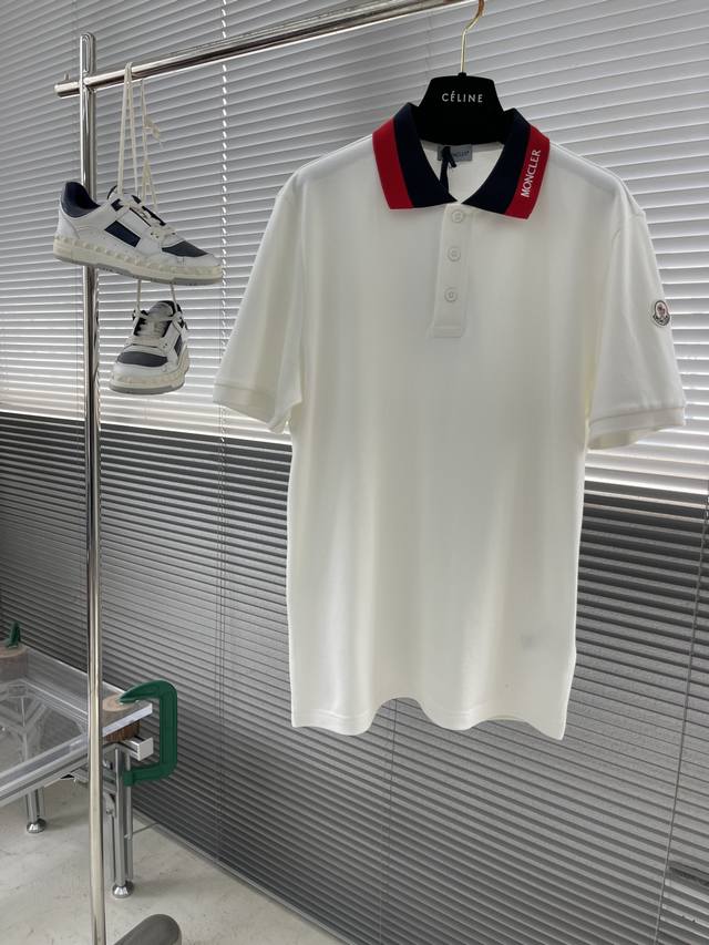 Mon 25Ss New Embroidered Logo Polo Shirt This Polo Shirt is made of cotton pique