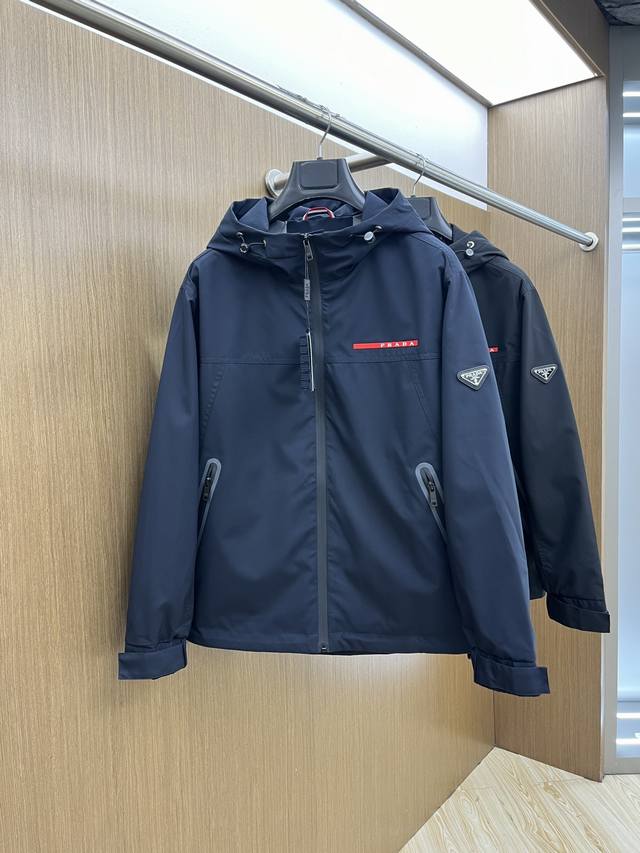 The new style hooded casual jacket in the early spring of the year, the same st