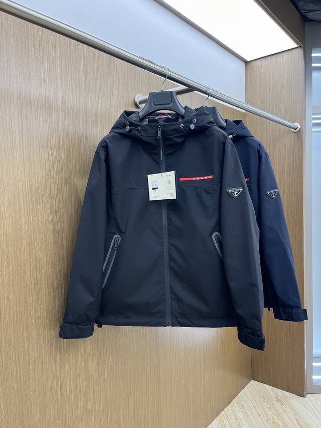The new style hooded casual jacket in the early spring of the year, the same st