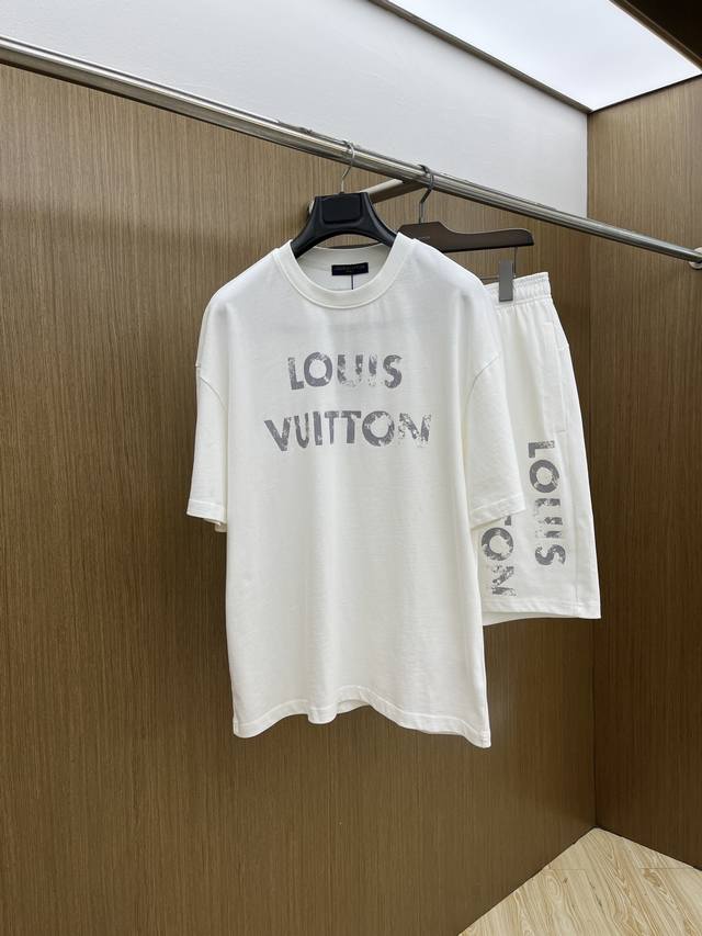 New Set Lv 2540 The latest casual shorts and short-sleeved suits for spring and