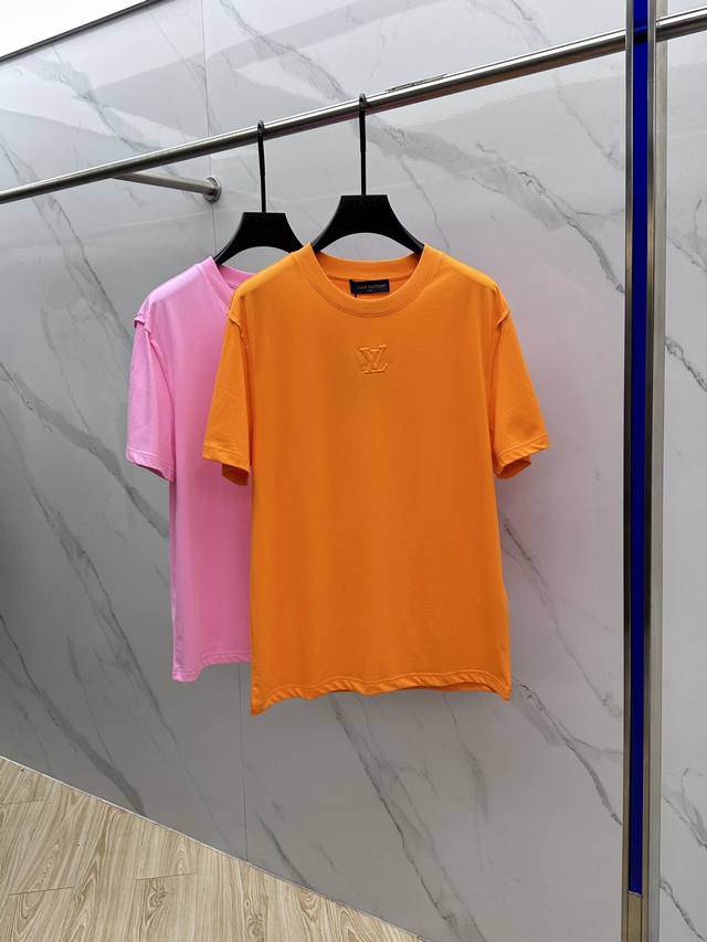 Lv*Louis Vuitton 2025 Spring/Summer new models, the latest short-sleeved round n