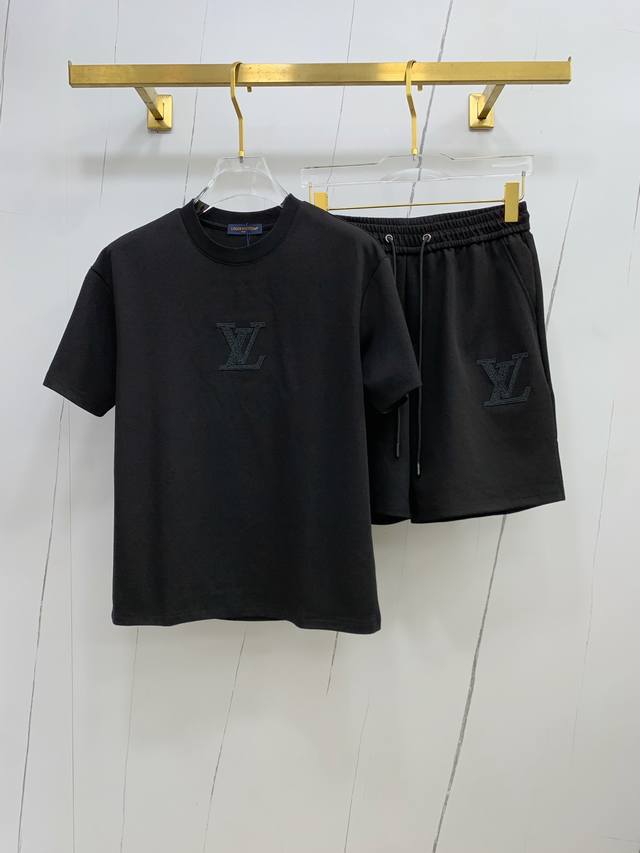 Lv High-end custom 2025 spring and summer new models first release at the counte