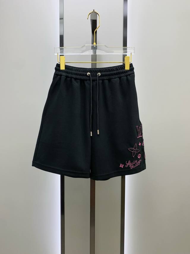Lv2025 Spring and Summer new casual shorts! Available on the official website. C