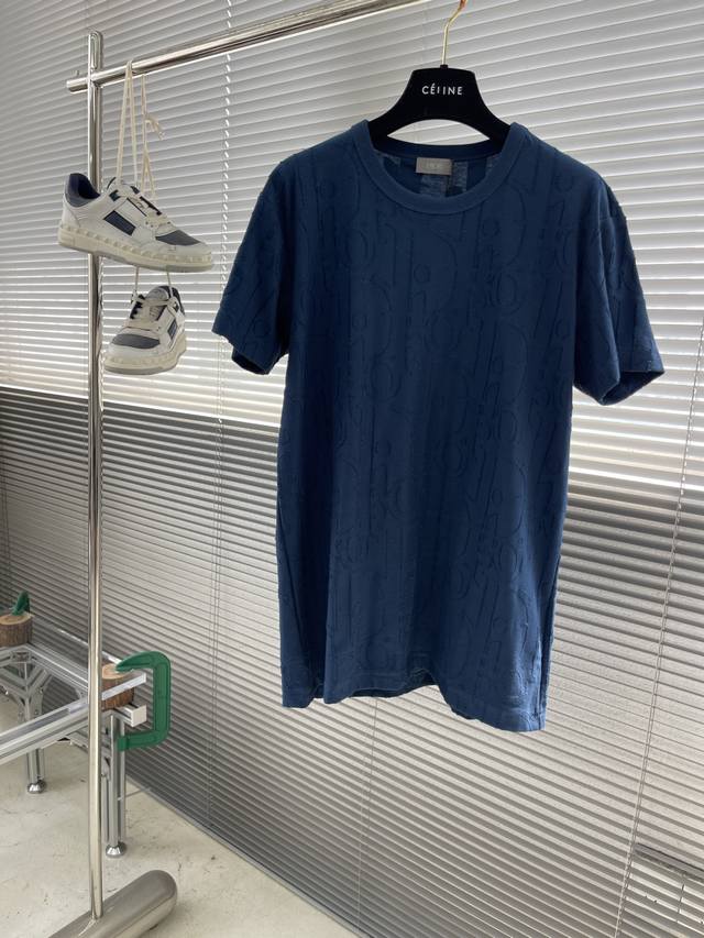 Dio 25Ss New T-shirt, this T-shirt is a new product from the Fall 2025 Men's Col