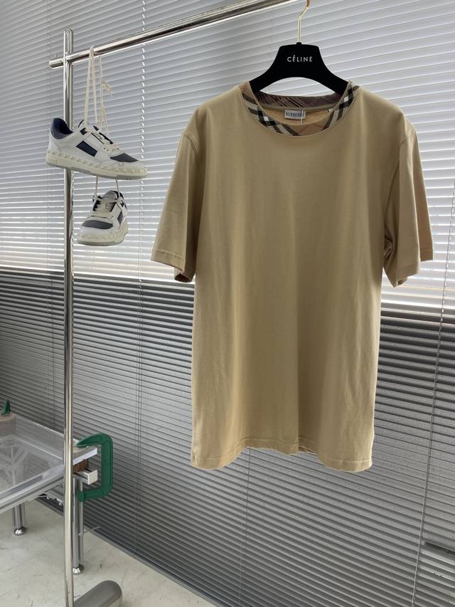 Bbr 25Ss New Check Cotton T-shirtThis T-shirt is made of plain cotton fabric and