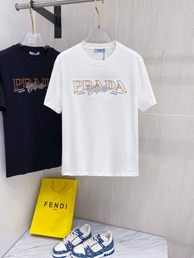 Prada 25Ss Spring and Summer new release, the latest short-sleeved round neck T