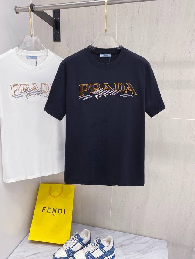 Prada 25Ss Spring and Summer new model first release, the latest short-sleeved