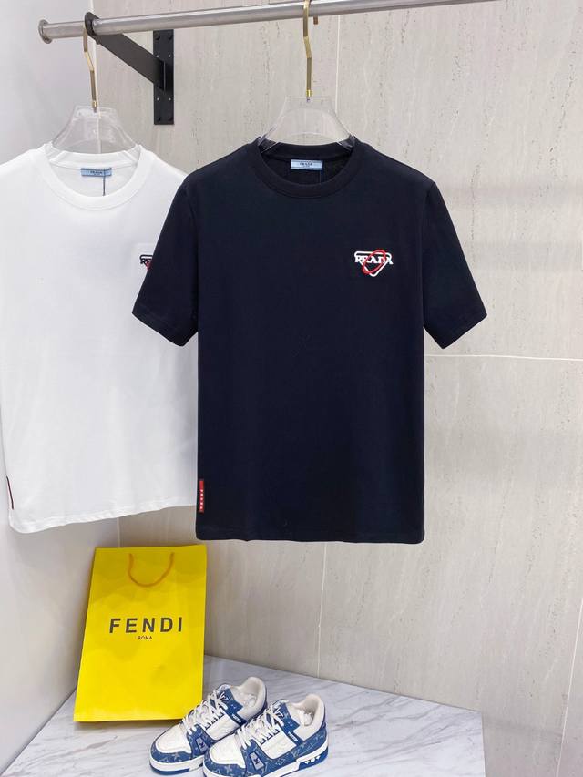 Prada 25Ss Spring and Summer new release, the latest short-sleeved round neck T