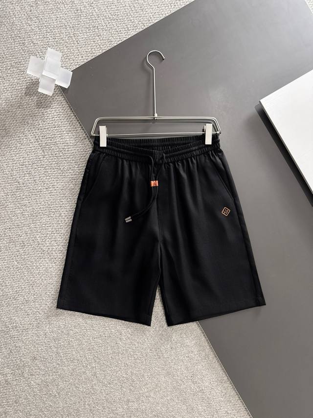 25 Spring and summer new product release, Lp top ice silk fabric shorts shipped,