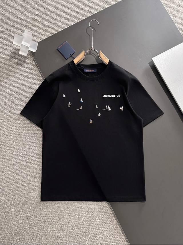 Lv* 2025 Spring and Summer New Releases, Latest Short-sleeved Round Neck T-shirt