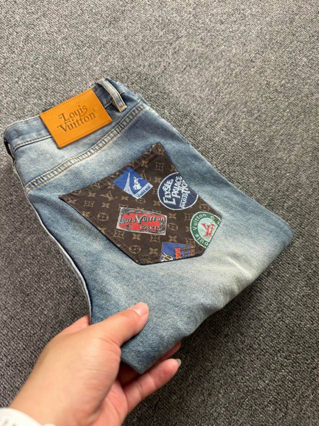 Lv 2025Ss Spring and Summer new slim-fit jeans with perfect washing process, cus