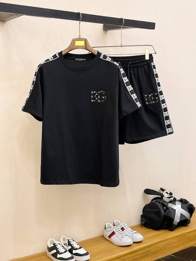 Dolce & Gabbana 2025Ss round neck short-sleeved shorts suit. Pure cotton fabric