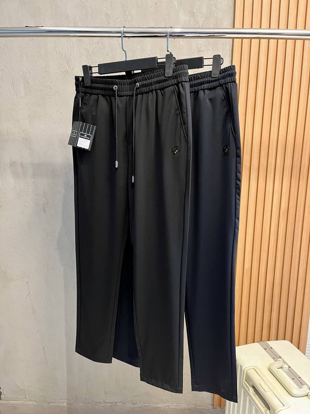 Zegna summer thin breathable casual style hit! Solid color casual pants, specia