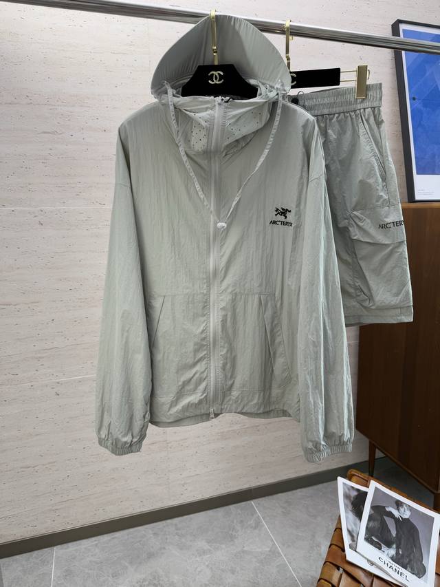 Arc2025 The new summer sun protection casual suit has a detachable brim, which i