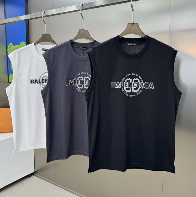Hurry up and get it, a handsome vest in multiple colors! Balenciag*A Paris-Shij