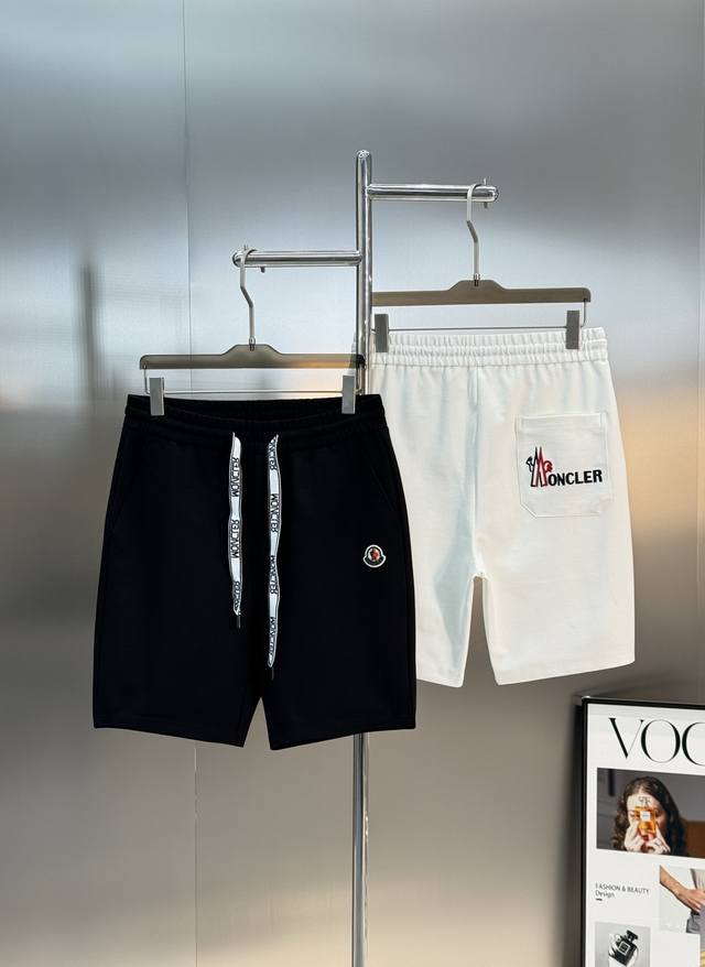 Moncler*25S trendy brand shorts for men and women! Casual sports style. The new