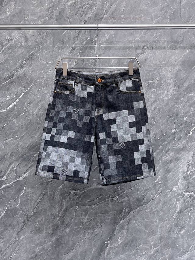 Lv 2025 new product, original denim shorts, brand classic logo design, three com