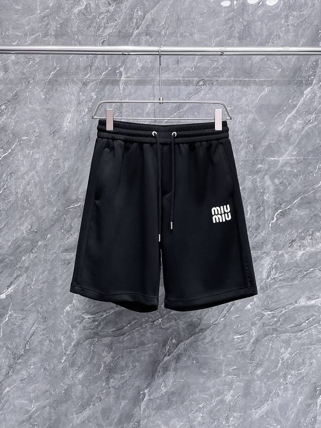 Miu top-quality 2025 summer new casual shorts! Available on the official website