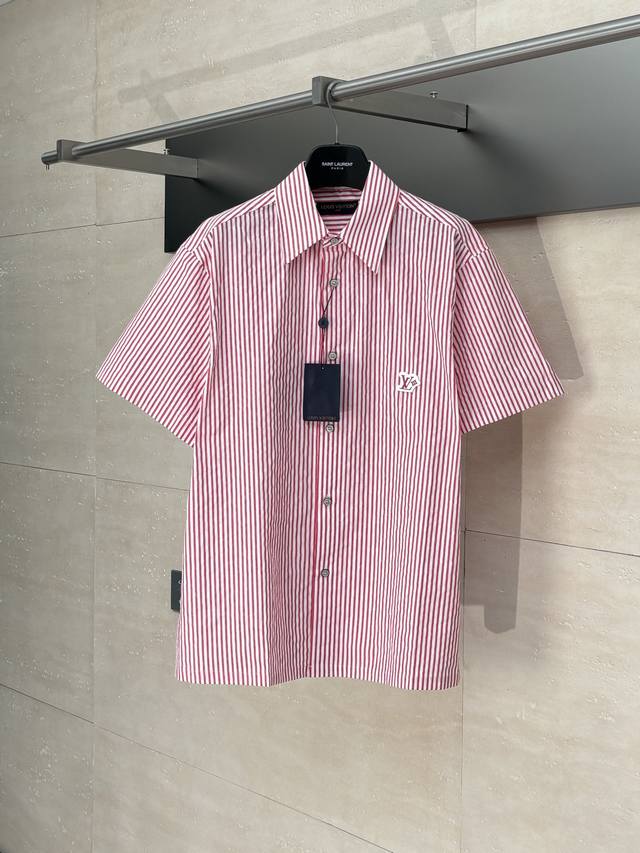 Lv Louis Jacquard Striped Contrast Color Short Sleeve ShirtThis cotton shirt use