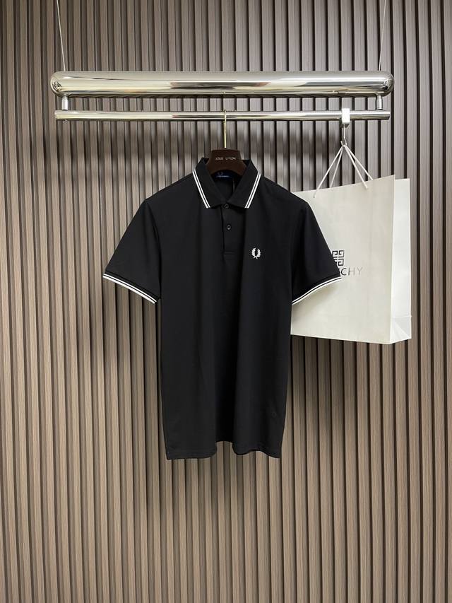 Embroidered logo short-sleeved Polo, made of cotton pique mesh, custom material