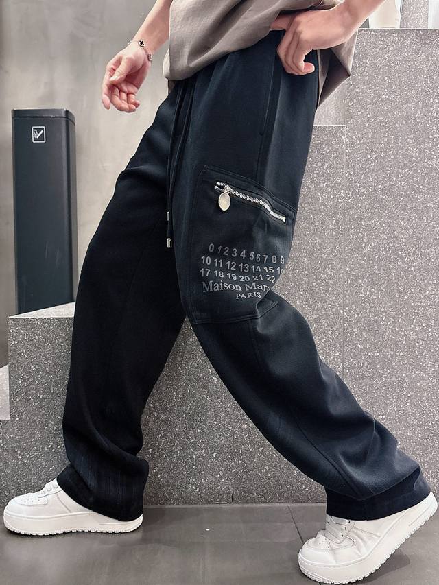 Margiela's top-quality 2025 spring and summer new casual pants! Available on the