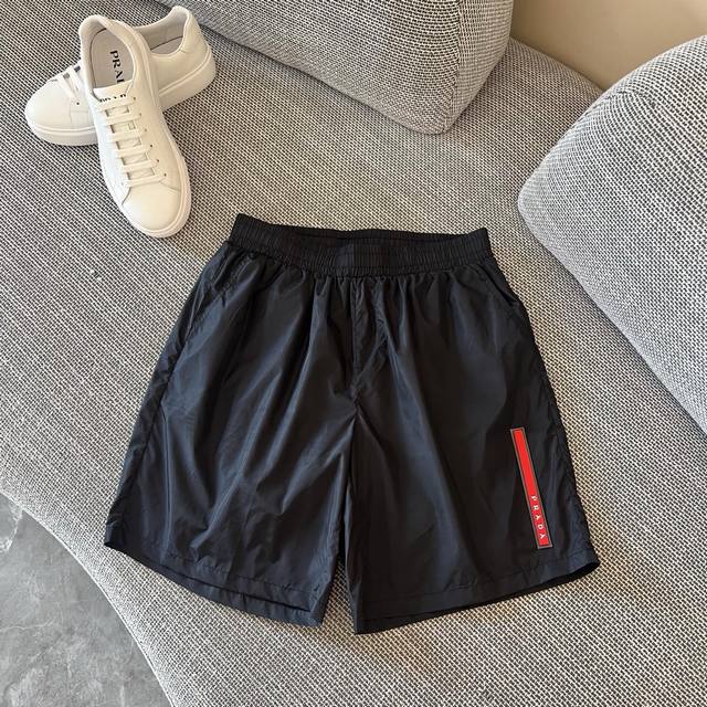 Prada 2025 Spring and Summer new casual shorts! Available on the official websi