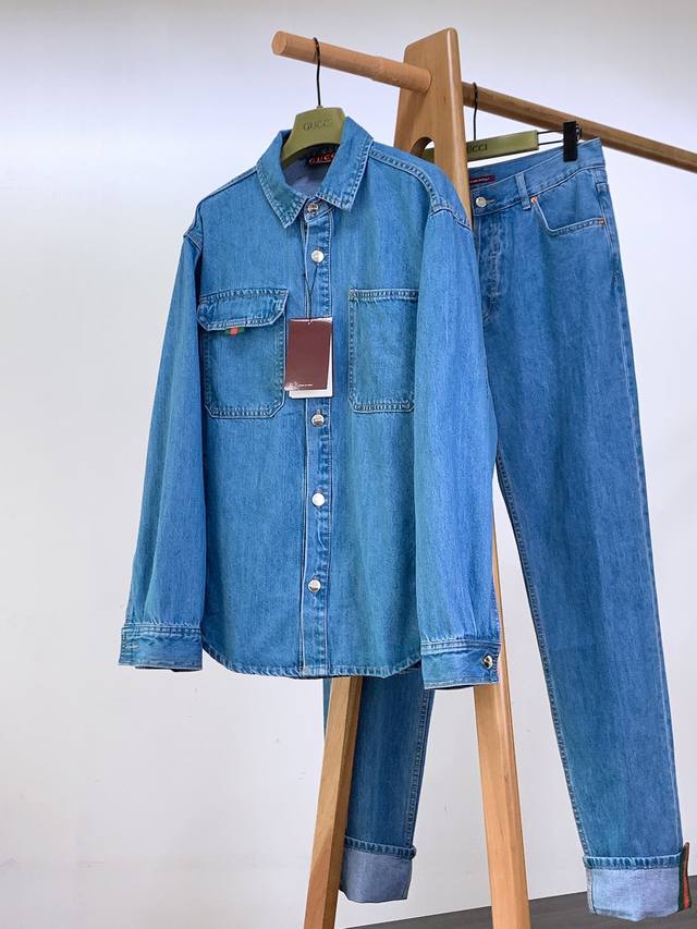 Gucci Gucci's popular heavy washed denim shirt is made of selected customized ce