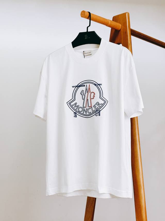 Moncler 2025Ss Spring and Summer New Product Casual round neck T-shirt, three-di